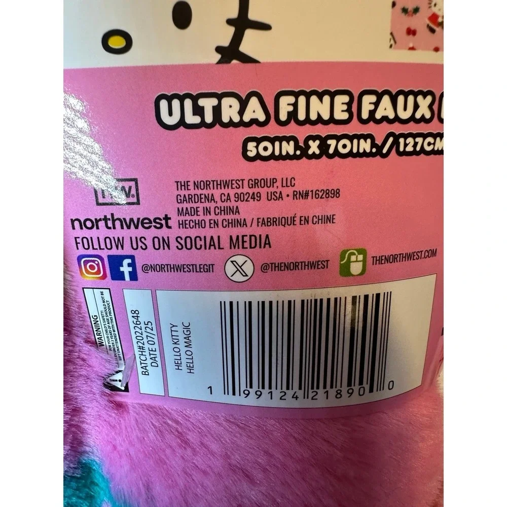 Hello Kitty Ultra Fine Faux Fur Throw Blanket 50x70 Christmas Holiday Santa